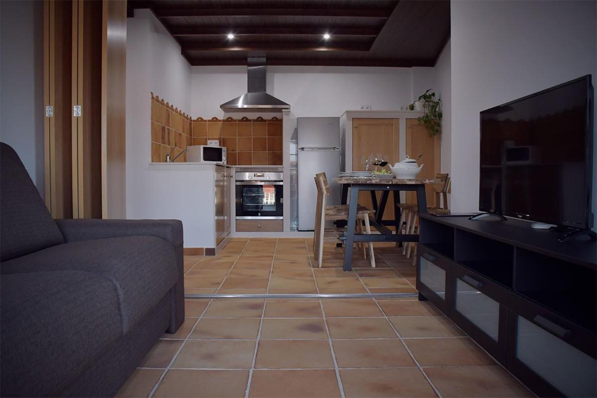 Pincheiro Apartamentos Turisticos ポブラ・ド・カラミニャル エクステリア 写真